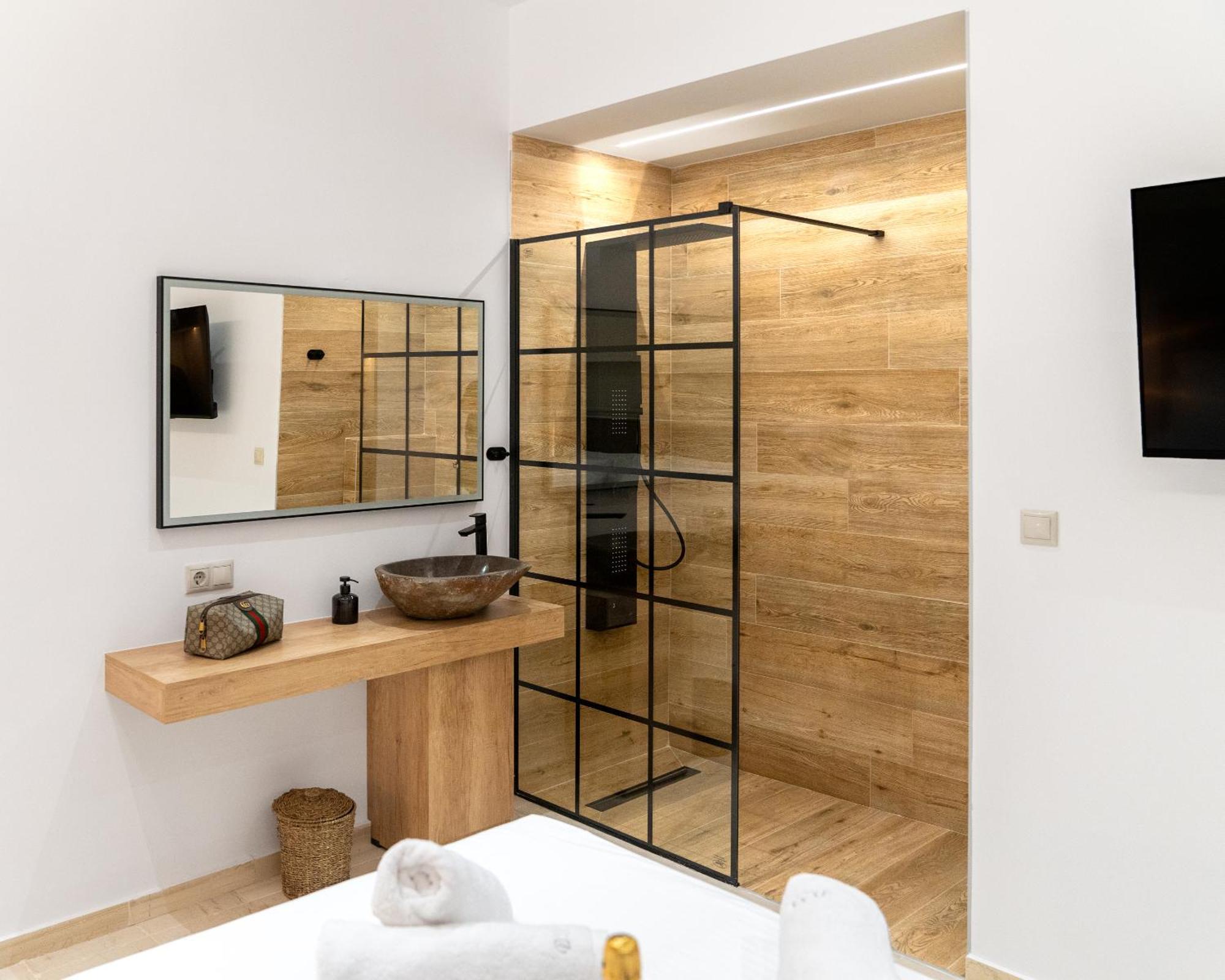 Luxury Suite In Downtown 이라클리온 외부 사진