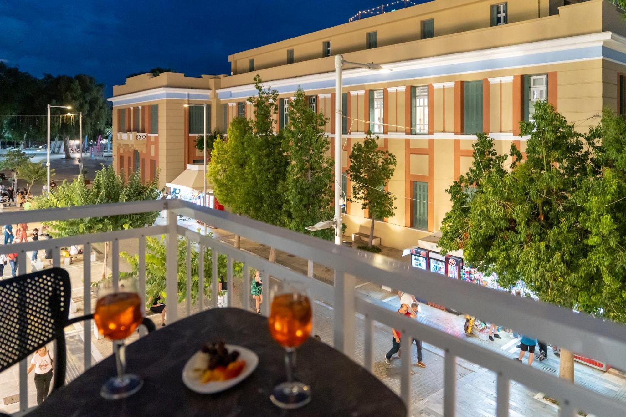 Luxury Suite In Downtown 이라클리온 외부 사진