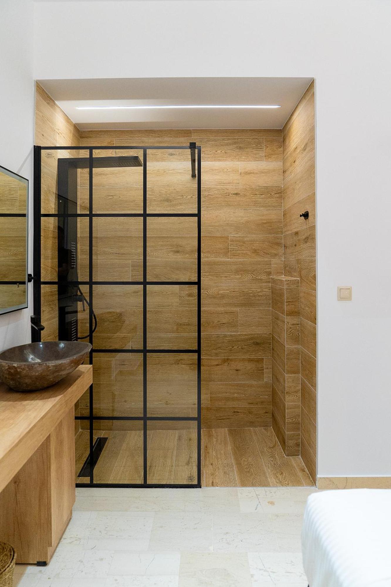 Luxury Suite In Downtown 이라클리온 외부 사진