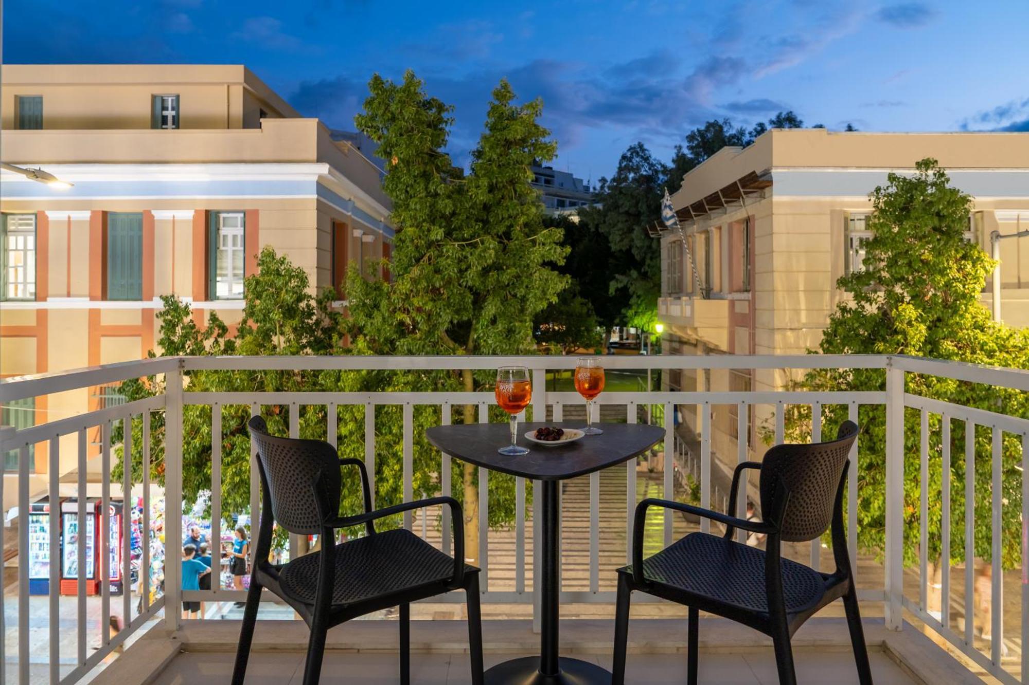 Luxury Suite In Downtown 이라클리온 외부 사진